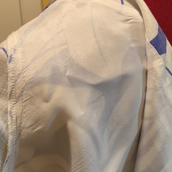 Island Company Capricorn Lined Blue and White Short Sleeve Linen Top - Picture 12 of 12